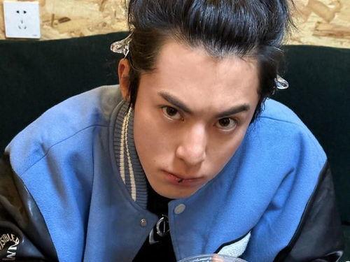 向上娱乐王鹤棣吃瓜,揭秘娱乐圈背后的真相